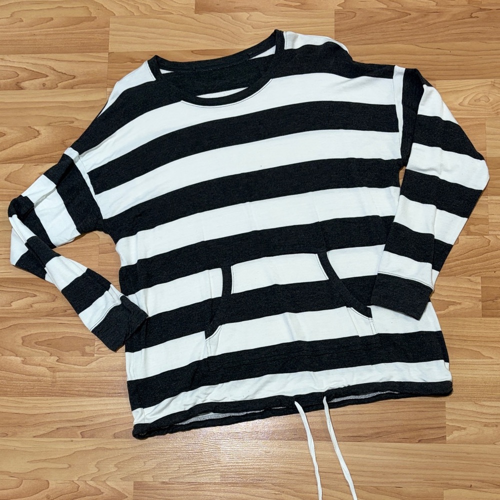 Black and White Striped Long Sleeve Top